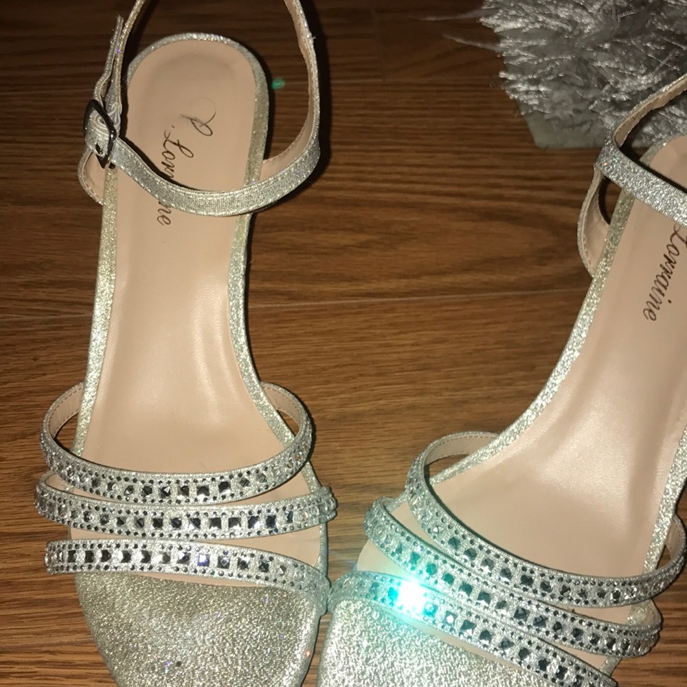 Lauren Lorainne formal 2.5 inch heels